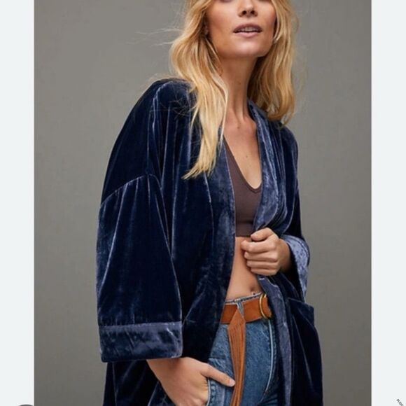 Anthropologie Sweaters - Anthropologie Esme Velvet Kimono Jacket Medium Oversized